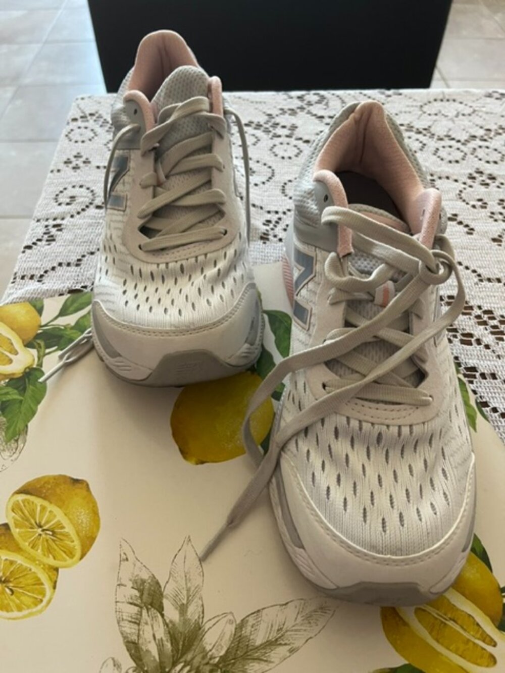 New Balance Ladies Sneakers 9.5